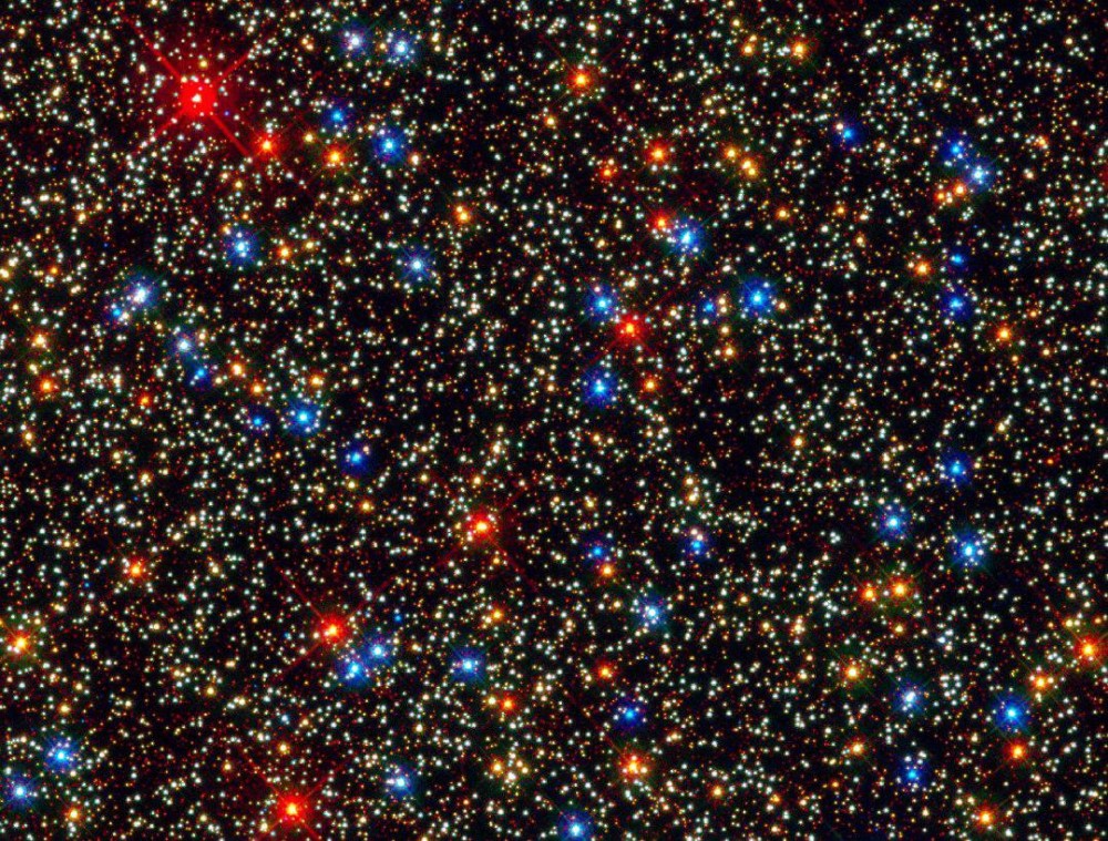تلسکوپ هابل چگونه عکس‌های رنگی از فضا تهیه می کند؟